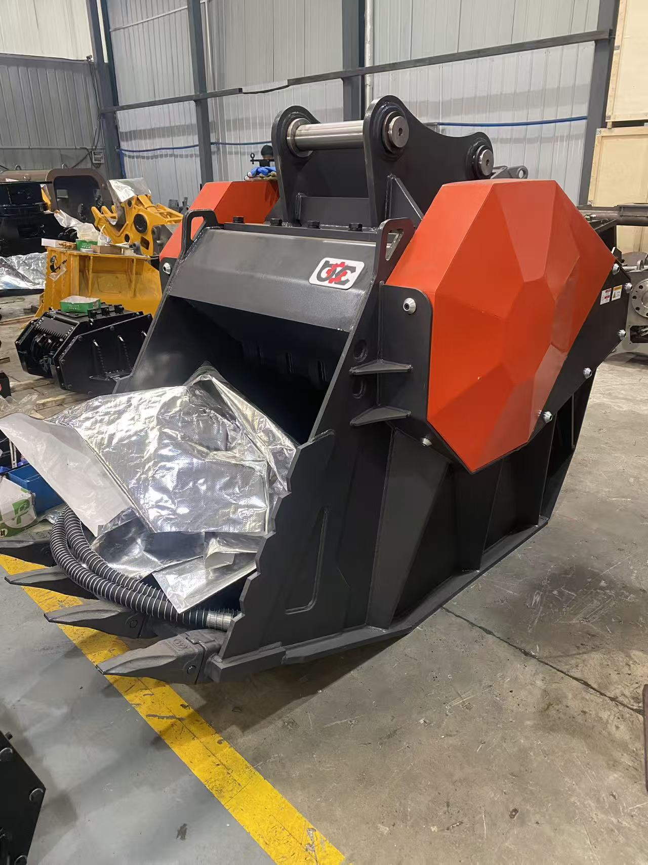 Ekskavatör Çeneli Kırıcı Kepçe - Heavy Equipment With Bucket incelemesi ve fiyatı
